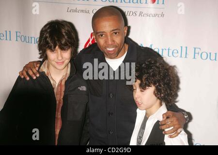 Mar. 3, 2008 - New York, New York, États-Unis - neuvième journée familiale annuelle TJ MARTELL LA PRESTATION AU ROSELAND.WEST 52ND Street 03-02-2008. 2008.NAT ET ALEX WOLFF AVEC KEVIN LILES .K56818RM.(Image Crédit : Â© Rick Mackler/Photos/ZUMAPRESS.com) Globe Banque D'Images