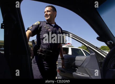 Mar 03, 2008 - San Diego, Californie, USA - Policier ALBERTO LEOS. (Crédit Image : © San Diego Union Tribune/ZUMA Press) RESTRICTIONS : * DÉPART * Droits de tabloïds USA Banque D'Images