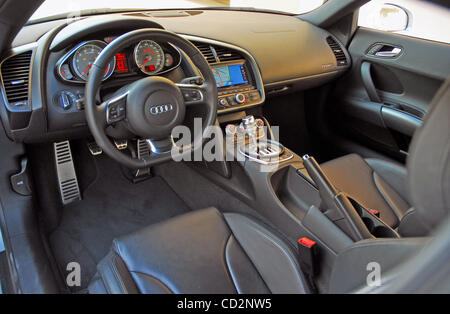 2008 Audi R8 cockpit Banque D'Images