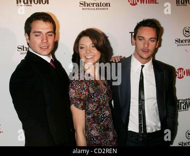 Mar. 19, 2008 - New York, New York, États-Unis - PREMIÈRE MONDIALE DE LA SAISON DEUX DE SHOWTIME'S ''THE TUDORS''.Le SHERATON NEW YORK HOTEL 03-19-2008. 2008.HENRY CAVILL, NATALIE DORMER ET JONATHAN RHYS MEYERS.K56988RM(Image Crédit : Â© Rick Mackler/Photos/ZUMAPRESS.com) Globe Banque D'Images