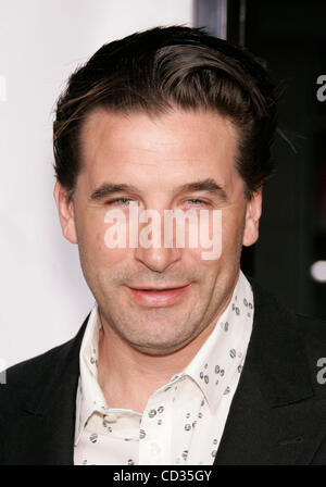 Apr 10, 2008 - Hollywood, Californie, USA - WILLIAM BALDWIN au 'Forgetting Sarah Marshall' premiere mondiale tenue au Grauman's Chinese Theatre, à Hollywood (crédit Image : © Lisa O'Connor/ZUMA Press) Banque D'Images