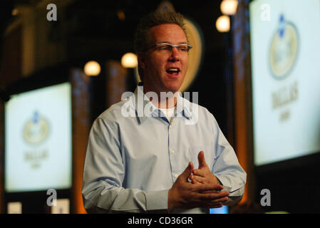 Apr 15, 2008 - Dallas, Texas, USA - Food Network KEEGAN personnalité GERHARD héberge la partie de cuisson au cours de la 43e concours Bake-Off de Pillsbury au Fairmount Hotel. (Crédit Image : © Robert Hughes/ZUMA Press) Banque D'Images