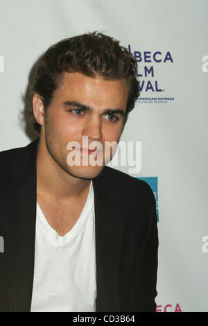 24 avril 2008 - New York, New York, États-Unis - K58064ML.ARRIVÉS POUR LA PREMIÈRE MONDIALE DU FILM KILLER '' '' dans l'AMC , NEW YORK New York - 7E ÉDITION DU FESTIVAL DU FILM DE TRIBECA 04-24-2008.PAUL WESLEY.(Image Crédit : Â© Mitchell Levy/Photos/ZUMAPRESS.com) Globe Banque D'Images