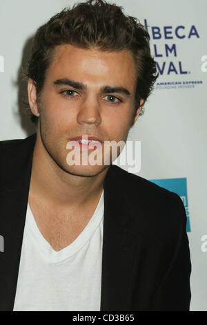24 avril 2008 - New York, New York, États-Unis - K58064ML.ARRIVÉS POUR LA PREMIÈRE MONDIALE DU FILM KILLER '' '' dans l'AMC , NEW YORK New York - 7E ÉDITION DU FESTIVAL DU FILM DE TRIBECA 04-24-2008.PAUL WESLEY.(Image Crédit : Â© Mitchell Levy/Photos/ZUMAPRESS.com) Globe Banque D'Images