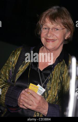 24 avril 2008 - New York, New York, États-Unis - ''CRY'' SOIRÉE D'OUVERTURE À BROADWAY.MARQUIS THEATRE 04-24-2008. 2008.ESTELLE PARSONS.K557940RM(Image Crédit : Â© Rick Mackler/Photos/ZUMAPRESS.com) Globe Banque D'Images