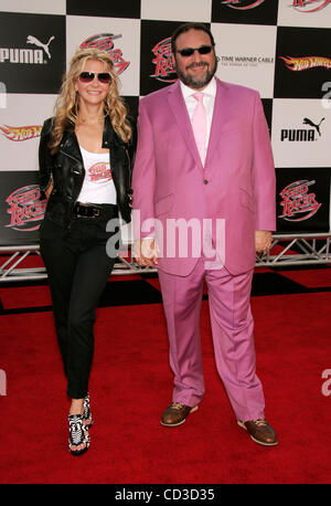 Apr 26, 2008 - Los Angeles, Californie, USA - producteur Joel Silver & femme KARYN arrivant à la "vitesse Racer' Première mondiale tenue au Nokia Theater. (Crédit Image : © Lisa O'Connor/ZUMA Press) Banque D'Images