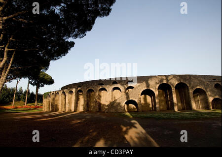 Le 27 mai 2008 - Pompéi, Italie - Scènes de la ville antique de Pompéi, une ville romaine partiellement enterrés près de la ville de Naples moderne dans la région italienne de la Campanie. Avec sa sœur d'Herculanum, Pompéi, la ville a été détruit, et complètement enterré, au cours d'une longue éruption du volcan catastrophique Banque D'Images