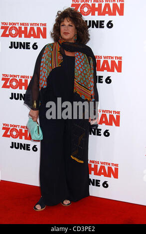 Le 28 mai 2008 - Hollywood, Californie, États-Unis - J13782PR.La première de ''Vous ne salissez pas avec le Zohan'' AU GRAUMAN'S Chinese Theatre, à Hollywood, CA 05-28-2008.(Image Crédit : Â© Phil Roach/Photos/ZUMAPRESS.com) Globe Banque D'Images