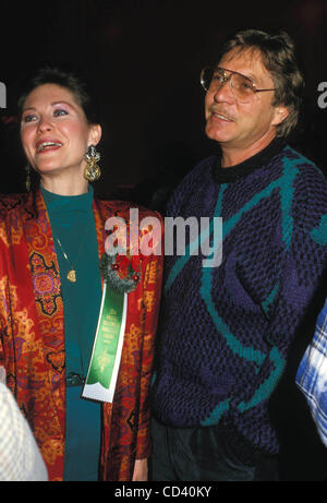 Le 2 juillet 2008 - Hollywood, Californie, États-Unis - #  14781.DEE WALLACE AVEC CHRISTOPHER STONE 1987.(Image Crédit : Â© Phil Roach/Photos/ZUMAPRESS.com) Globe Banque D'Images