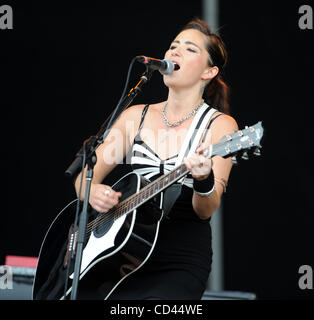 9 août 2008 - Baltimore, Maryland, USA - KT Tunstall musicien il se produit dans le cadre de l'édition 2008 du Festival de musique de Virgin Mobile, qui se déroule à la Pimlico Race Course. Les deux jours du festival permettra d'attirer plus de 40 000 fans de musique à voir une variété de agit sur trois étapes. Copyri Banque D'Images