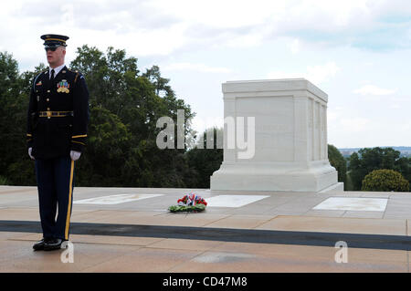 Sep 4, 2008 - Arlington, Virginie, USA - La tombe de la Tombe du Soldat inconnu au cimetière national d'Arlington est un cimetière militaire aux États-Unis, établi au cours de la guerre civile américaine au motif d'Arlington House, anciennement la succession de la famille de l'épouse de Robert E. Lee Banque D'Images