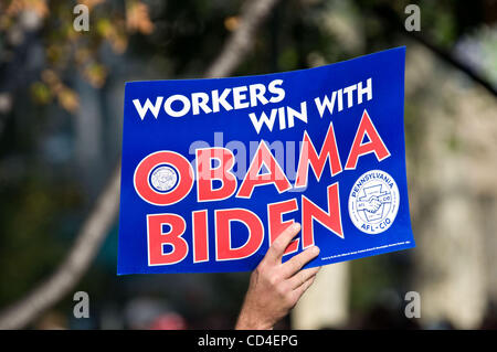 Octobre 04, 2008 - Philadelphia, PA, USA-Obama, BIDEN SIGNE en concert rock pour changer (crédit Image : (c) Ricky Fitchett/ZUMA Press) Photographe : Ricky Fitchett Source : Ricky Fitchett Titre : photographe Contrat Crédit : ZUMA Press Ville : Philadelphie State : PA Pays : USA Catégorie ent, la politique Banque D'Images