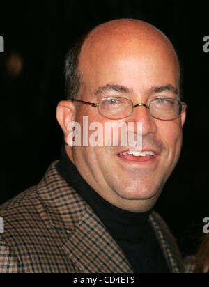 Oct 04, 2008 - New York, NY, USA - président et directeur général de NBC Universal JEFF ZUCKER à la première de 'Changeling' qui s'est tenue au cours de la 46th annual New York Film Festival au Ziegfeld Theatre. (Crédit Image : © Nancy/Kaszerman ZUMA Press) Banque D'Images