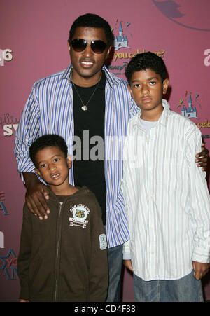 Oct 05, 2008 - Anaheim, Californie, USA - KENNY Edmunds et famille à la Miley Cyrus Sweet 16 Birthday Party qui a eu lieu à Disneyland à Anaheim. (Crédit Image : © Lisa O'Connor/ZUMA Press) Banque D'Images