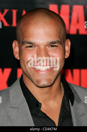 13 Oct 2008 - Hollywood, Californie, USA - l'Acteur Amaury Nolasco arrivant à la 'Max Payne' Los Angeles Premiere tenue au Grauman's Chinese Theatre. (Crédit Image : © Lisa O'Connor/ZUMA Press) Banque D'Images