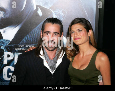 15 octobre 2008 - New York, New York, États-Unis - Pride & Glory PREMIERE.LOEWS THEATER 10-15-2008. L'année 2008. .COLIN FARRELL ET .K59791RM(Image Crédit : Â© Rick Mackler/Photos/ZUMAPRESS.com) Globe Banque D'Images