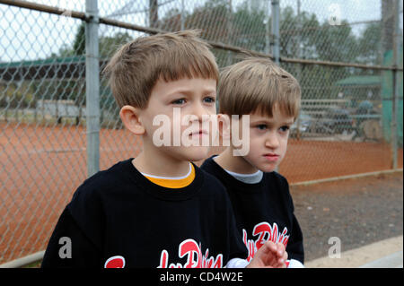 5 ans autiste twins Ben et Sam Schwenker, Marietta, GA Banque D'Images