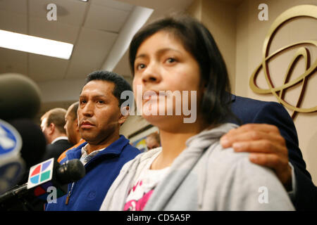 Mar 03, 2008 - Bronx, New York, USA - chauffeur de taxi Klever Sailema, 44 ans, a été chargé de produire un faux rapport de police et de facilitation pénale le 1 mars 2008, après avoir dit à la police un homme à gauche un bébé et un sac à couches à l'arrière de son taxi dans le Queens, NY, le 28 février 2008. Sailema a pris 6 mois Banque D'Images