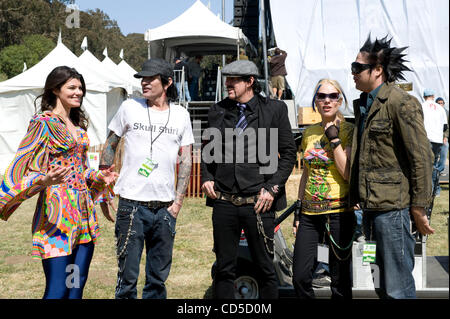 20 avr 2008 - San Francisco, Californie, USA - Tommy Lee (2L) dans les coulisses de la troisième édition de la fête de la pomme verte, la plus importante célébration du Jour de la terre, un week-end de musique et de prise de conscience environnementale des huit articles de festivals qui se produisent simultanément à vue endroits à travers les USA. (Credi Banque D'Images