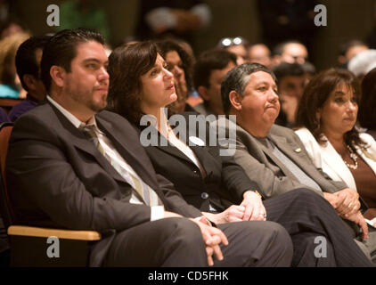 20 mai 2008 - Boston, Massachussets, USA - Essais effectués après le sénateur Edward Kennedy a subi une crise a montré qu'il a une tumeur maligne au cerveau dans le lobe pariétal gauche. Sur la photo : Le sénateur Kennedy épouse VICTORIA Kennedy est à l'écoute de son discours lors d'un rassemblement d'Obama à l'Université de Texas-Pan-Nord Banque D'Images