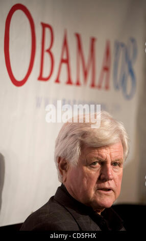 20 mai 2008 - Boston, Massachussets, USA - Essais effectués après le sénateur Edward Kennedy a subi une crise a montré qu'il a une tumeur maligne au cerveau dans le lobe pariétal gauche. Sur la photo : le sénateur Edward Kennedy à un rassemblement d'Obama à l'Université de Texas-Pan-Américain à Edinburg, Texas le Feb 20, 2008. ( Banque D'Images