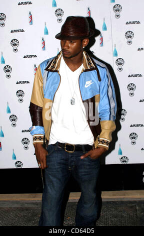 27 août 2003 - New York, New York, États-Unis - K32453RM. SD08/27/2003..SO SO DEF LES MTV Video Music Awards AU ROY PARTI LIEBENTHAL'S POP BURGER , NYC..USHER.(Image Crédit : Â© Rick Mackler/Photos/ZUMAPRESS.com) Globe Banque D'Images