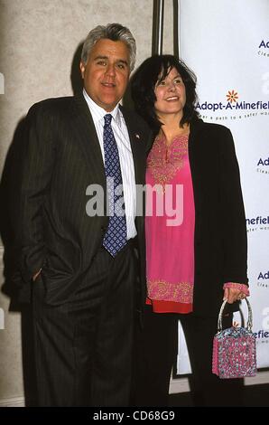 23 septembre 2003 - Hollywood, Californie, États-Unis - J8021PR.3E 'Adopt-A-Minefield" - Gala-bénéfice Beverly Hilton Hotel, Los Angeles, CA - 09/23/2003. / / 2003.Jay Leno(Image Crédit : Â© Phil Roach/Photos/ZUMAPRESS.com) Globe Banque D'Images