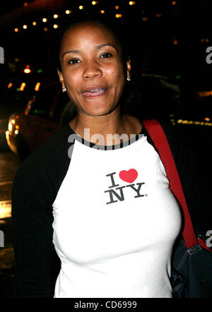 28 septembre 2003 - New York, New York, États-Unis - K33094RM.SHAUNTAY HINTON dans midtown après avoir quitté sa classe par intérim 09/28/2003.(Image Crédit : Â© Rick Mackler/Photos/ZUMAPRESS.com) Globe Banque D'Images