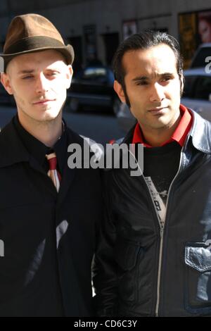 10 septembre 2003 - New York, New York, États-Unis - K32715RM..DES STARS ARRIVANT À LA David Letterman Show , NYC . 09/10/2003.. / Crédit : Image RAVONETTES(Â© Rick Mackler/Photos/ZUMAPRESS.com) Globe Banque D'Images