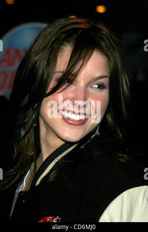 18 janvier 2004 - New York, New York, États-Unis - K34977RA.ONE TREE HILLS EXPRIMÉS ET KYO AU Planet Hollywood de Time Square, NEW YORK New York .01/16/2004. / 2004.SOPHIA BUSH(Image Crédit : Â© Rick Mackler/Photos/ZUMAPRESS.com) Globe Banque D'Images