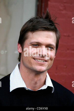 15 avril 2004 - New York, New York, États-Unis - K36698RM.REBECCA TAYLOR BOUTIQUE OUVERTURE DANS HOUSTON STREET , NEW YORK New York 15/04/2004. / BAILEY CHASE.(Image Crédit : Â© Rick Mackler/Photos/ZUMAPRESS.com) Globe Banque D'Images