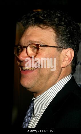 Avril 22, 2004 - New York, New York, États-Unis - AL FRANKEN.K36809ML.LA PRESTATION ANNUELLE SENTINELLES..Chelsea Piers, NEW YORK New York..04/22/2004. / 2004.(Image Crédit : Â© Mitchell Levy/Photos/ZUMAPRESS.com) Globe Banque D'Images