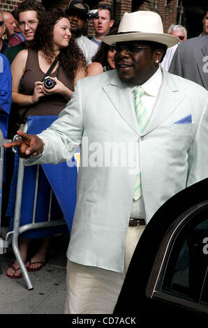 15 juillet 2004 - New York, New York, États-Unis - K38361RM.Cedric the Entertainer laissant David Letterman Show , NEW YORK New York 07/15/2004.(Image Crédit : Â© Rick Mackler/Photos/ZUMAPRESS.com) Globe Banque D'Images
