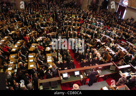 David A. Paterson est assermenté à titre de 55e gouverneur de New York dans une chambre de l'Assemblée de l'inauguration de la capitale de l'État. Banque D'Images