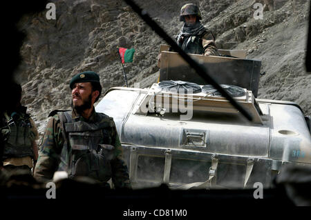 Mar 30, 2008 - La province de Paktya, Afghanistan - l'Armée nationale afghane à patrouiller avec les forces américaines dans l'Est de l'Afghanistan. PHOTO : soldats de l'ANA (crédit Image : © Paul Avallone/ZUMA Press) Banque D'Images