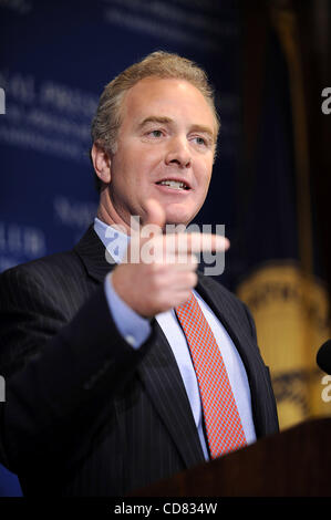 17 avril 2008 - Washington, District of Columbia, États-Unis - 10/10/08 Le National Press Club, Washington, DC-..Membres du Congrès Chris Van Hollen , Maryland parle aux journalistes à propos de l'élection présidentielle.. - - J13832CB(Image Crédit : © Christy Bowe/Photos/ZUMAPRESS.com) Globe Banque D'Images