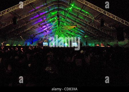 Apr 27, 2008 - Indio, California, USA - Fatboy Slim à la vallée de Coachella 2008 Music & Arts Festival (crédit Image : © Jason Murray/A-Frame/ZUMAPRESS.com) Banque D'Images