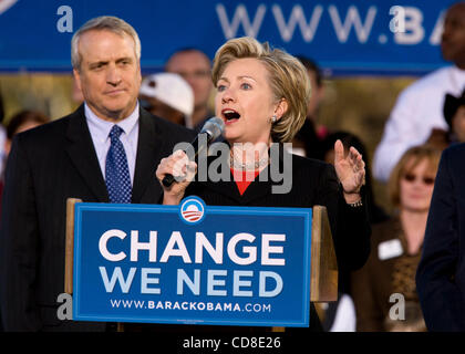 24 Oct 2008 - Highlands Ranch, Colorado, USA - Hillary Clinton parle pendant un rassemblement à Aurora. (Crédit Image : © Beth Schneider/Beth Schneider /ZUMA Press) Banque D'Images