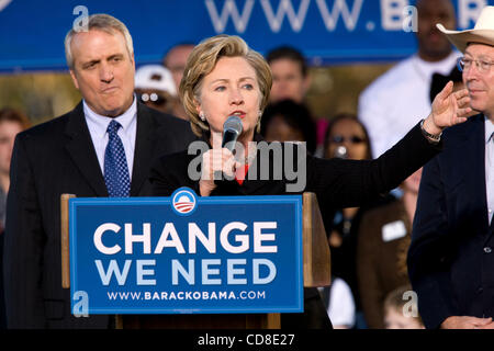 24 Oct 2008 - Highlands Ranch, Colorado, USA - Hillary Clinton parle pendant un rassemblement à Aurora. (Crédit Image : © Beth Schneider/Beth Schneider /ZUMA Press) Banque D'Images