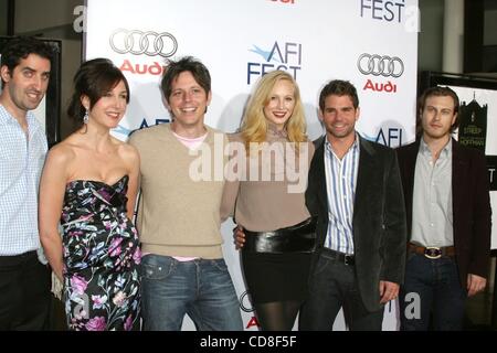 Oct 30, 2008 - Los Angeles, Californie, USA - Cast : DEADGIRL : Directeur GADI HAREL, actrice Elsa Zylberstein, Directeur Marcel SARMIENTO, l'actrice CANDICE ACCOLA, Acteur ANDREW DIPALMA et acteur Noah TAK ENCHANTED en 2008 le Festival de l'Opening Night Premiere 'Doubt' tenue à l'Arclight Hollywood. (Crédit I Banque D'Images