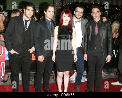 Nov 17, 2008 - Los Angeles, Californie, USA - Bande. PARAMORE au 'Twlight' Première mondiale tenue au Mann Village Theatre, Westwood. (Crédit Image : Â© Paul Fenton/ZUMA Press) Banque D'Images