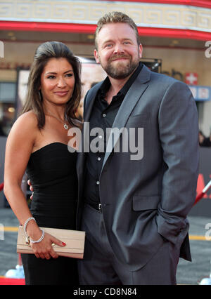 03 juin 2010 - Hollywood, Californie, États-Unis - Jun 3, 2010 - Hollywood, Californie, USA - Réalisateur joe carnahan arrivant à 'l'équipe' Los Angeles Premiere tenue au Grauman's Chinese Theatre. (Crédit Image : © Lisa O'Connor/ZUMApress.com) Banque D'Images