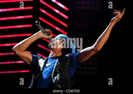 12 juin 2010 - Nashville, Tennessee - Kid Rock effectue pour la foule au festival de musique CMA de 2010 à Nashville le 11 juin. (Crédit Image : © Le Tennessean/ZUMApress.com) Banque D'Images