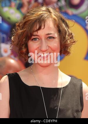 13 juin 2010 - Hollywood, Californie, États-Unis - 13 juin 2010 - Hollywood, Californie, USA - Acteur KRISTEN SCHAAL arrivant à l 'Toy Story 3' Première mondiale tenue au El Capitan Theatre. (Crédit Image : © Lisa O'Connor/ZUMApress.com) Banque D'Images