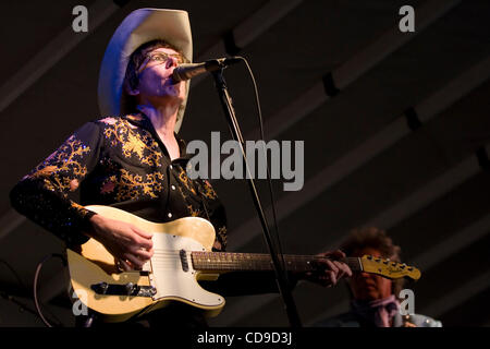 Le guitariste Kenny Vaughan effectue avec Marty Stuart et son fabuleux au cours de la bande de superlatifs Lakefest Quatrième de juillet, Fête. Vaughan a été l'American Music Association's 2006 instrumentiste de l'année. Banque D'Images