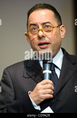 14 juillet 2010 - Bruxelles, BXL, BELGIQUE - membre italien du Parlement européen, Gianni Pittella pendant 'Rome en plein cœur de l'avenir" événement visant à faire connaître la ville de Rome en tant que capitale du tourisme international à Bruxelles, Belgique le 2010-07-14 par Wiktor Dabkowski (crédit Image : © Wiktor D Banque D'Images