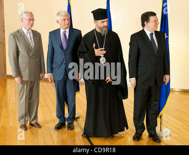 Juillet 19, 2010 - Bruxelles, BXL, Belgique - (L-R) Le président du Conseil de l'Europe, Belgique, Herman Van Rompuy, le Président du Parlement européen Jerzy Buzek, Son Eminence le métropolite JOSEPH, représentant de l'Eglise orthodoxe roumaine auprès des Institutions européennes et le président de la Commission européenne Jos Banque D'Images