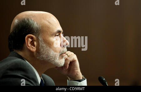 Jul 21, 2010 - Washington, District of Columbia, États-Unis, - le Conseil de la Réserve fédérale, Ben Bernanke, président témoigne devant le comité sénatorial des banques, du logement et des Affaires urbaines, le Comité de la politique monétaire semestriel Rapport au Congrès. (Crédit Image : ©/ZUMApress.com) Marovich Pete Banque D'Images