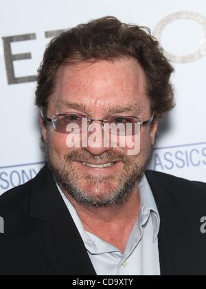 27 juillet 2010 - Los Angeles, Californie, États-Unis - 27 juil., 2010 - Los Angeles, Californie, USA - Acteur STEPHEN ROOT arrivant à la "Get Low" Los Angeles Premiere tenue à l'Academy of Motion Picture Arts & Sciences. (Crédit Image : © Lisa O'Connor/ZUMApress.com) Banque D'Images