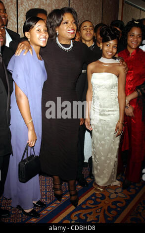 K29701AR BLACK ACHIEVERS DANS L'INDUSTRIE LE DÎNER.Le SHERATON HOTEL, NEW YORK New York, 03/20/2003. / 2003.Oprah Winfrey.(Image Crédit : Â© Andrea Renault/monde/ZUMAPRESS.com) Photos Banque D'Images